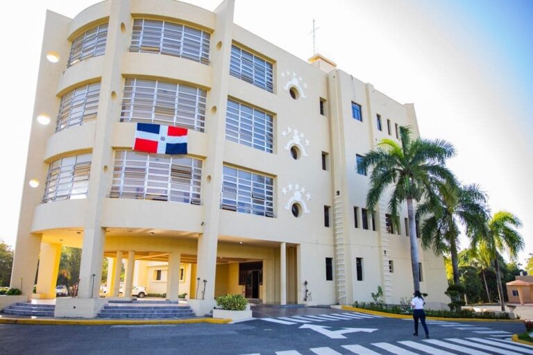 Prisión preventiva para hombre que golpeó a su pareja con un arma de fuego en San Juan de la Maguana