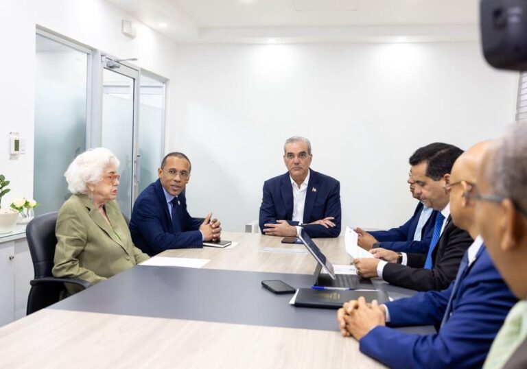 Presidente Abinader reafirma su compromiso con el fortalecimiento de la Unidad Antifraude para elevar la transparencia y el control de los recursos del Estado