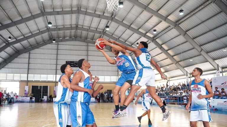 Liceo Ramón Emilio Jiménez y Politécnico José María Vélaz invictos en Torneo Baloncesto Masculino Batallas de las Promociones INEFI 2026