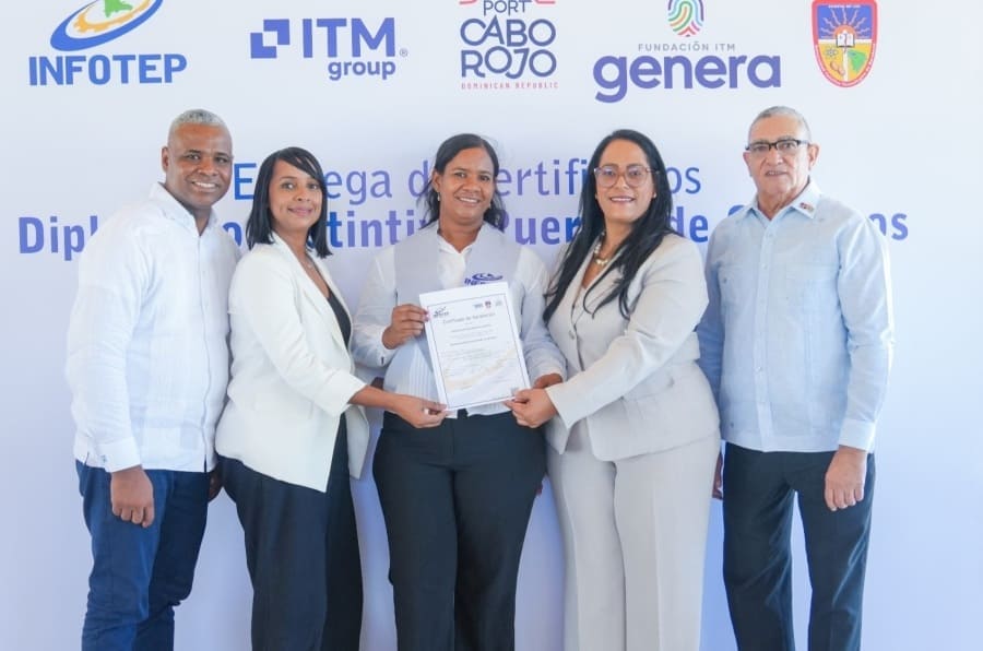 INFOTEP fortalece competencias para que munícipes de Pedernales aprovechen las oportunidades del desarrollo turístico INFOTEP fortalece competencias para que munícipes de Pedernales aprovechen las oportunidades del desarrollo turístico