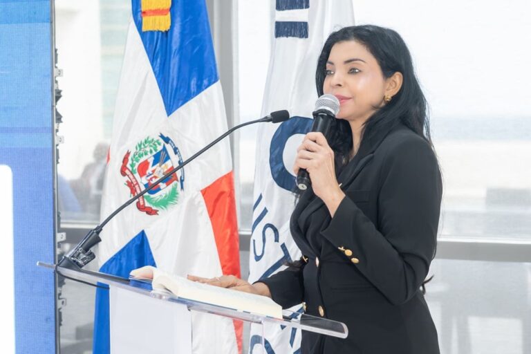 Procuradora General imparte el taller Código Penal abierto ante la prensa y la comunicación