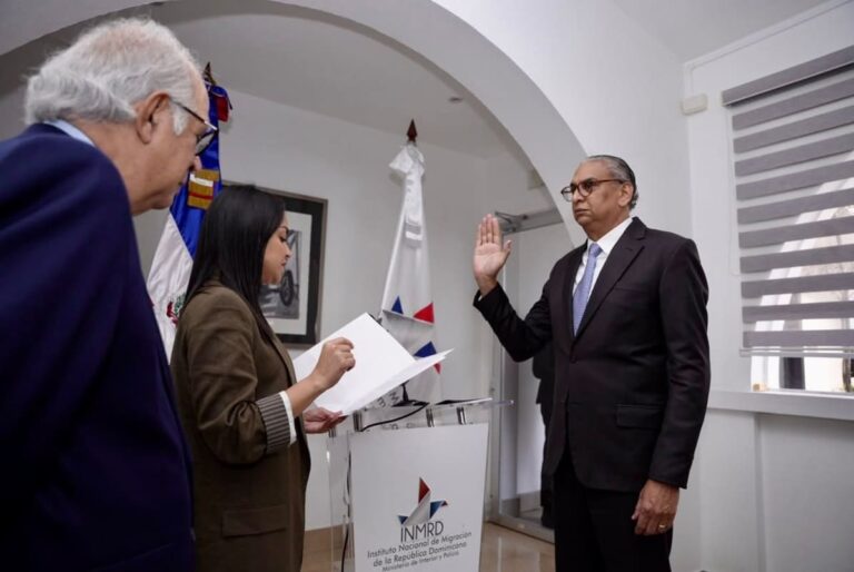Faride Raful juramenta a José Benedicto Hernández como director del Instituto Nacional de Migración