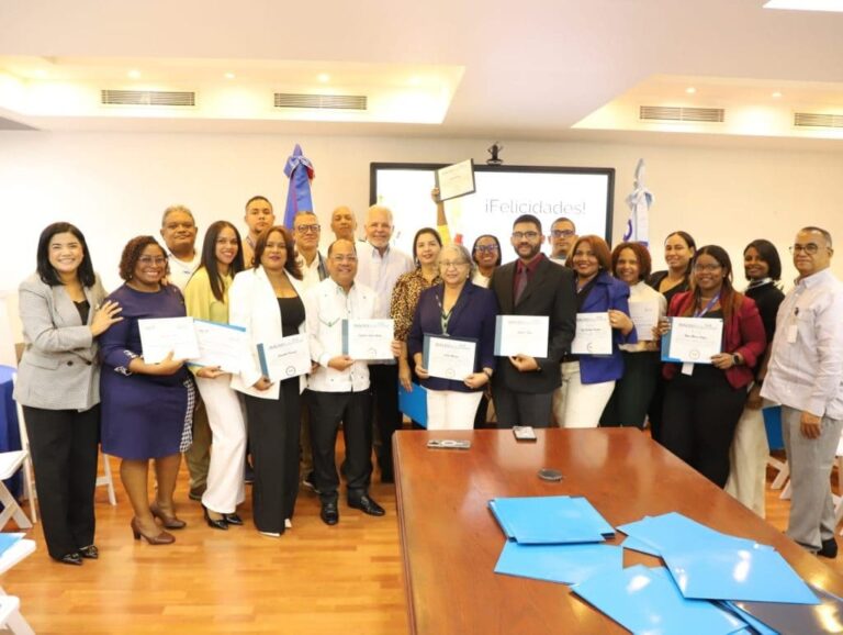 EGEHID reconoce a 81 colaboradores tras culminar con éxito programas de formación profesional