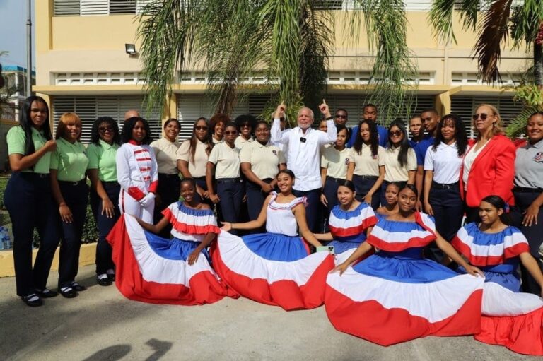 Administrador de EGEHID participa en actos de inicio del año escolar 2026-2027