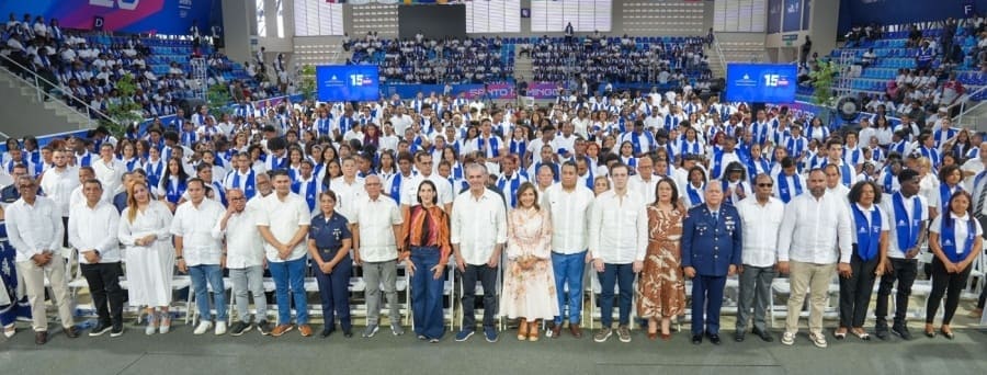 2,576 jóvenes culminan formación técnico profesional como parte del programa Oportunidad 14-24 con el INFOTEP 2,576 jóvenes culminan formación técnico profesional como parte del programa Oportunidad 14-24 con el INFOTEP