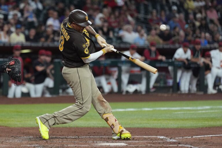 Manny Machado se acerca a los 400 jonrones en MLB