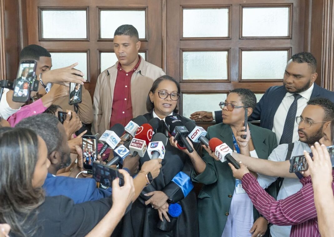 Tribunal rechaza extinción de acción penal solicitada por Ángel Lockward y otros procesados por corrupción Tribunal rechaza extinción de acción penal solicitada por Ángel Lockward y otros procesados por corrupción