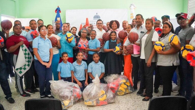 INEFI lleva con éxito la Gira Nacional de Entrega de Utilería Deportiva Escolar a Pedernales y Puerto Plata