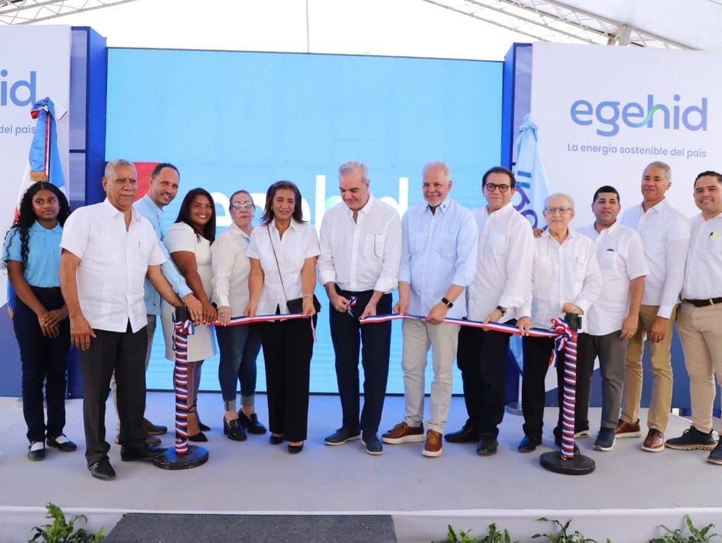 Presidente Luis Abinader inaugura carretera El Rubio-Los Corocitos, en Santiago Presidente Luis Abinader inaugura carretera El Rubio-Los Corocitos, en Santiago
